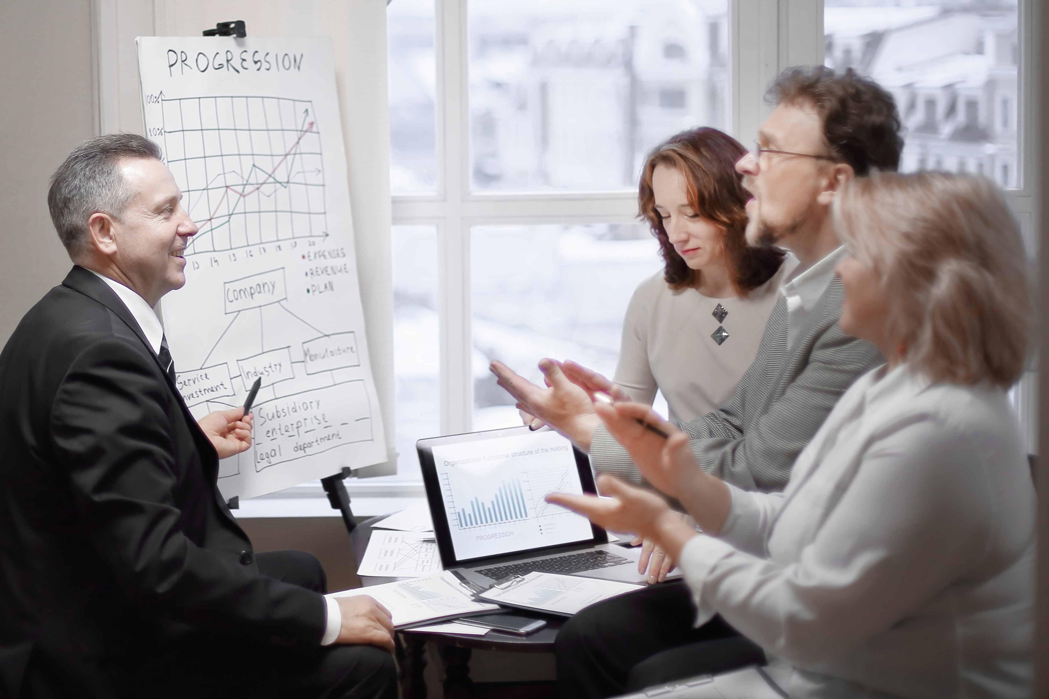 Роль проектного менеджера в компании: от аналитики до координации команды